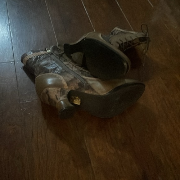 NWOT L’Artiste by Spring Step Women's Bewitch-Floral Ankle Boot - Picture 14 of 16